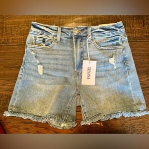NWT Zenana Denim Cut-off Shorts Size Small
